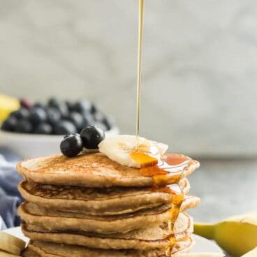 banana oat pancakes with syrup
